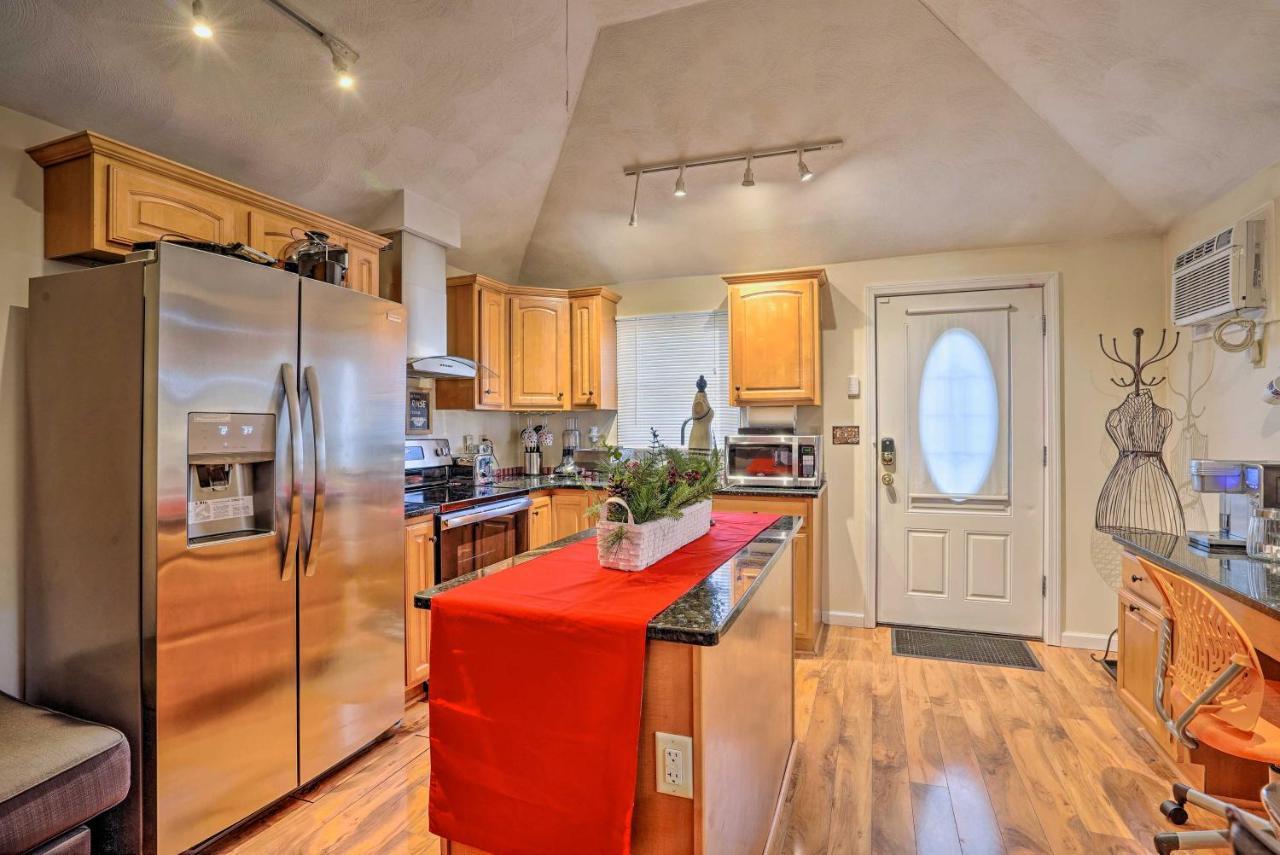 Charming Boston Area Home Less Than 1 Mi To Revere Beach! エクステリア 写真
